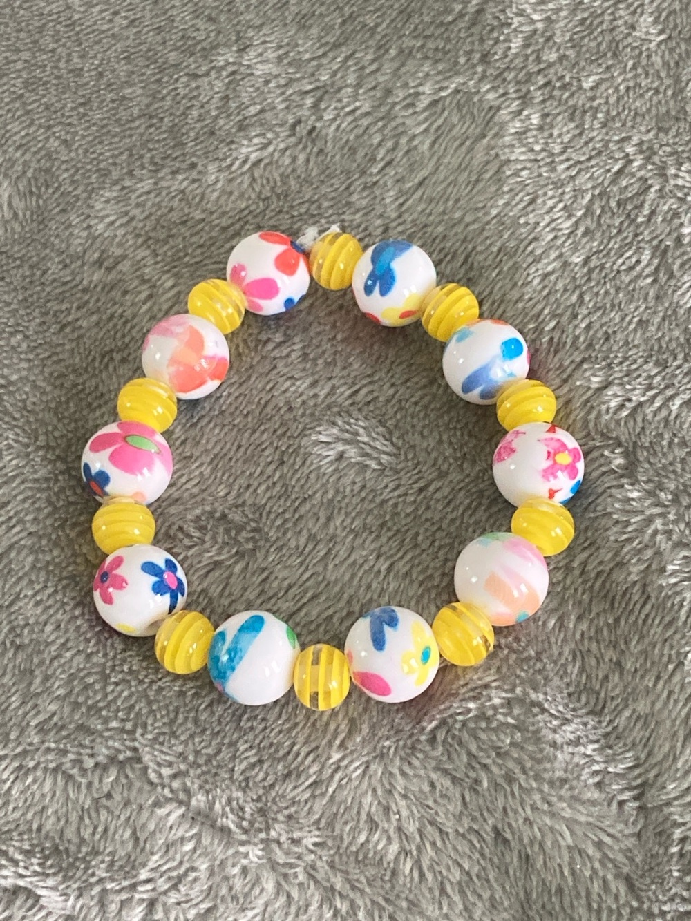 Yellow flower beaded bracelet